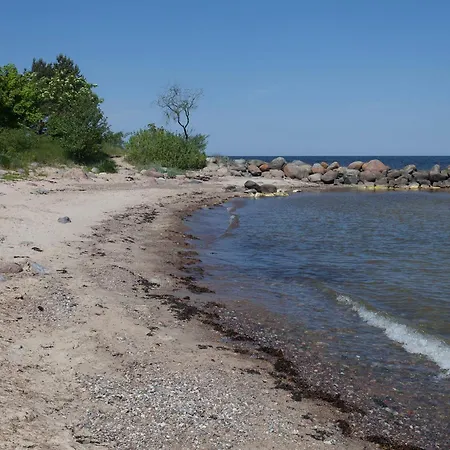 Nyaraló Viesu Maja Vanaturs *