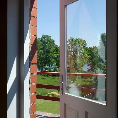 Viesu Maja Vanaturs Nyaraló *